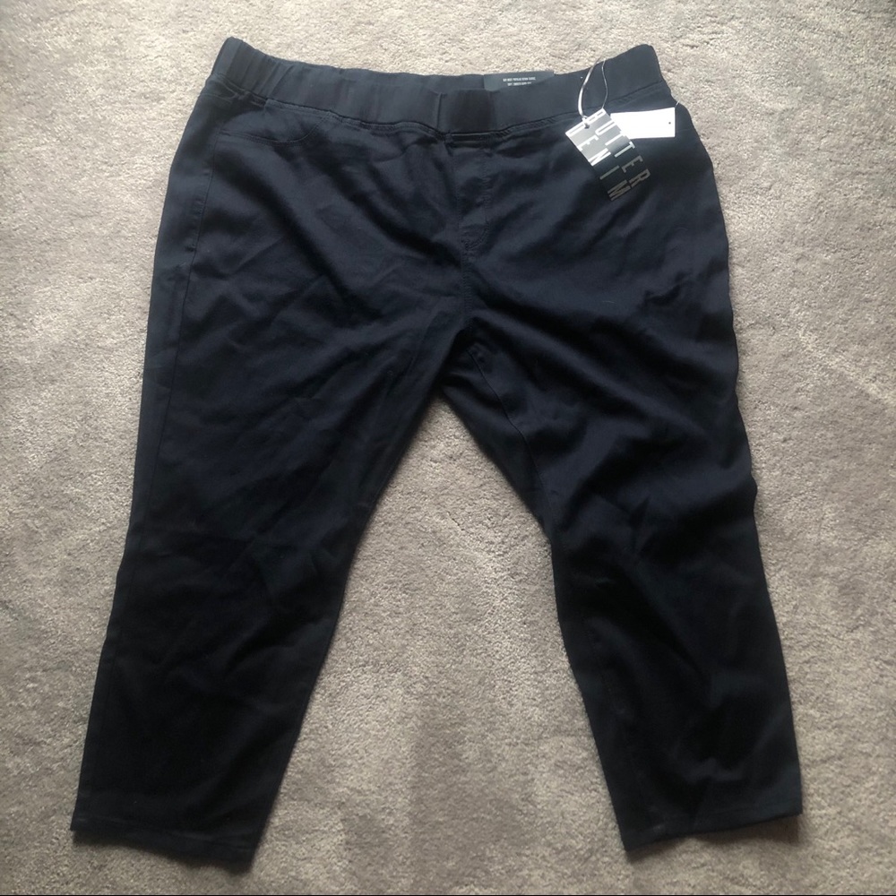 Black Avenue Denim Skinny Jeans